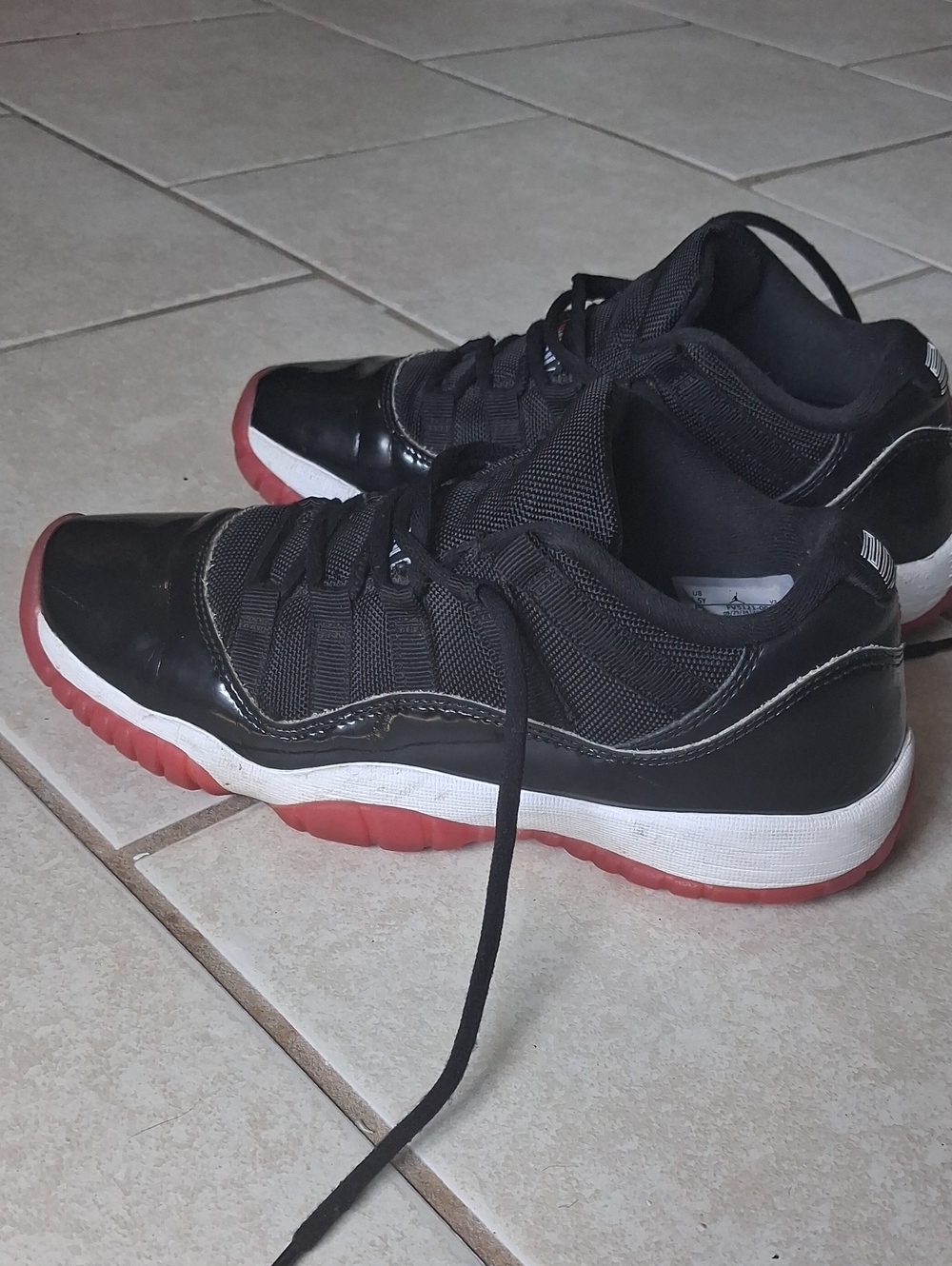 Nike Air Jordan Men's Sz 4.5 Youth Black and Red Low-Top Patent Leather Sneakers